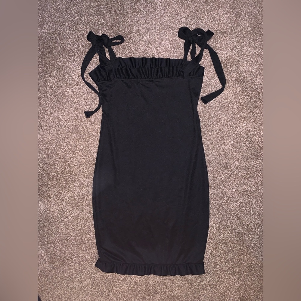 PrettyLittleThing Black Frill Body Con Mini Dress